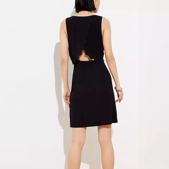 Black scalloped wrap back dress - Picture 2 of 8